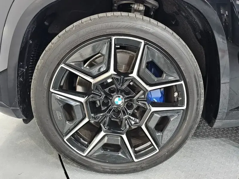 2024 BMW XM с пробегом 14 296 км