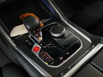 2024 BMW XM с пробегом 14 296 км