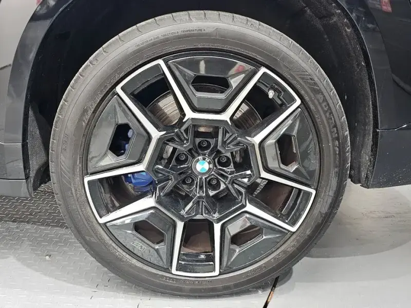 2024 BMW XM с пробегом 14 296 км