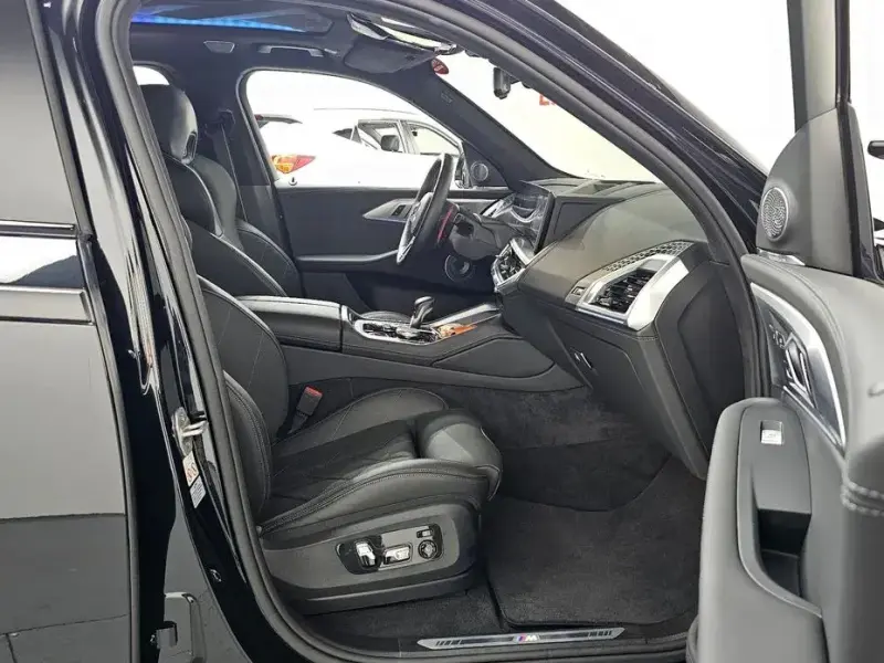 2024 BMW XM с пробегом 14 296 км