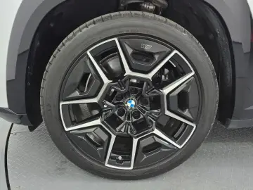 2025 BMW XM с пробегом 5 803 км