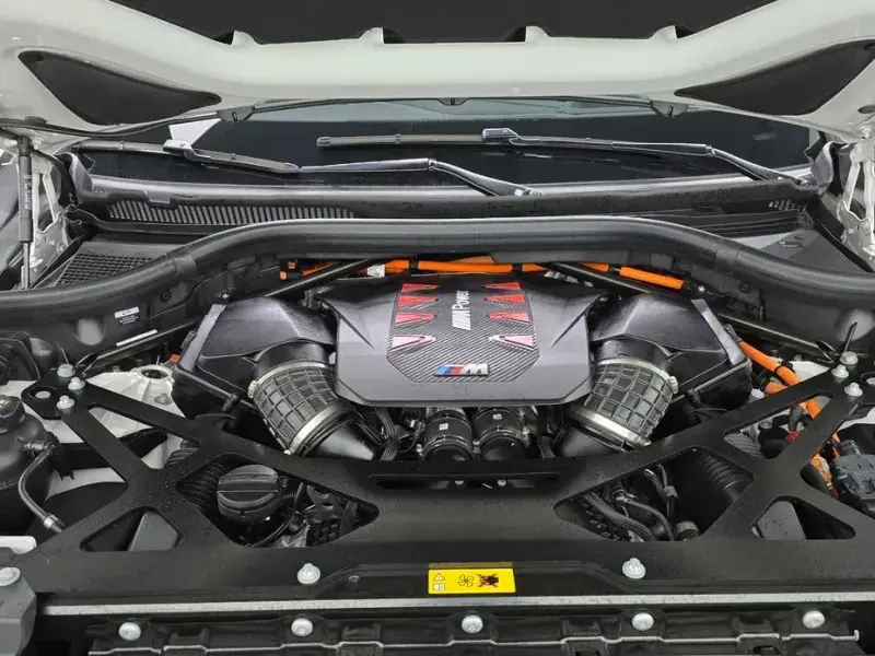2025 BMW XM с пробегом 5 803 км