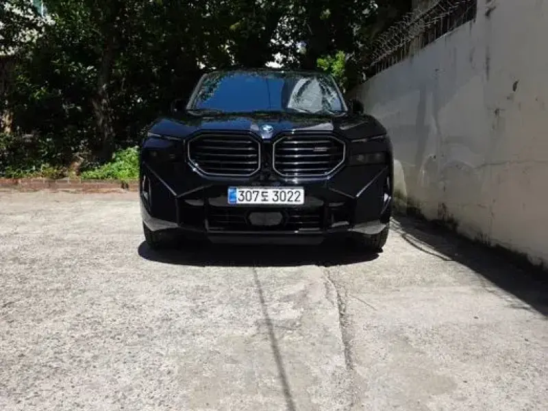 2023 BMW XM с пробегом 13 000 км