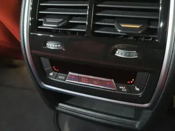2025 BMW XM с пробегом 5 803 км
