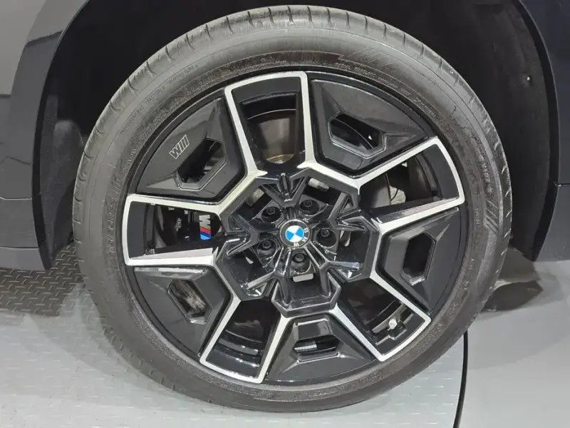 2025 BMW XM с пробегом 5 803 км