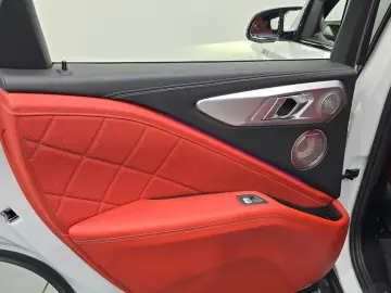 2025 BMW XM с пробегом 5 803 км
