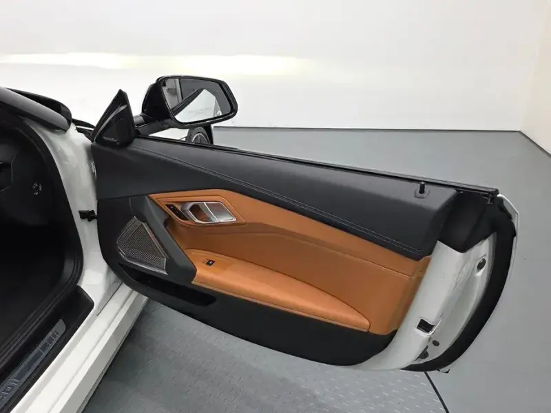 2023 BMW Z4 с пробегом 17 141 км