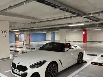 2025 BMW Z4 с пробегом 10 283 км