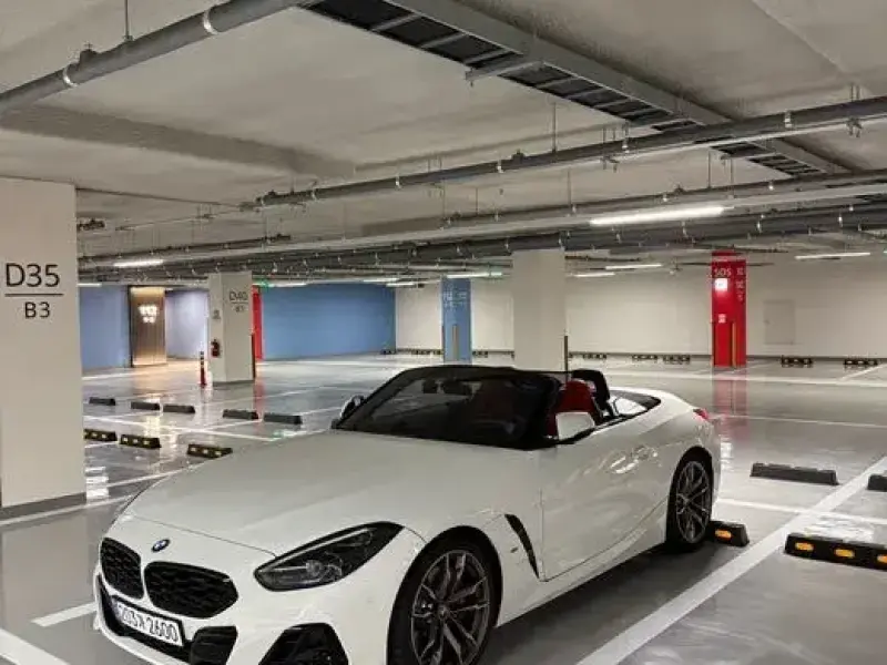 2025 BMW Z4 с пробегом 10 283 км