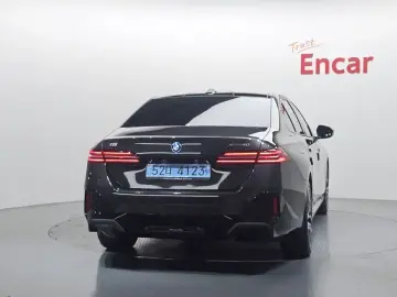 2025 BMW i5 с пробегом 1 015 км