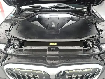 2025 BMW i5 с пробегом 1 015 км