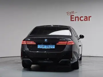 2024 BMW i5 с пробегом 22 603 км