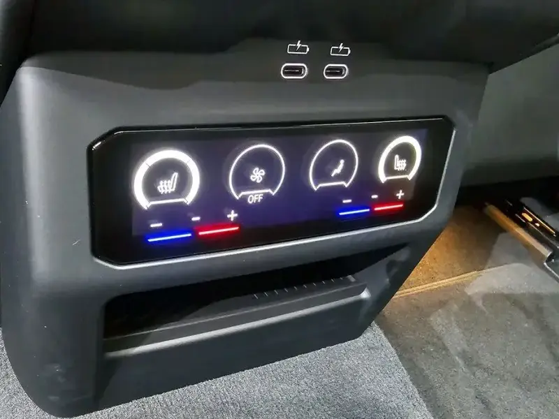 2025 BMW i5 с пробегом 1 015 км