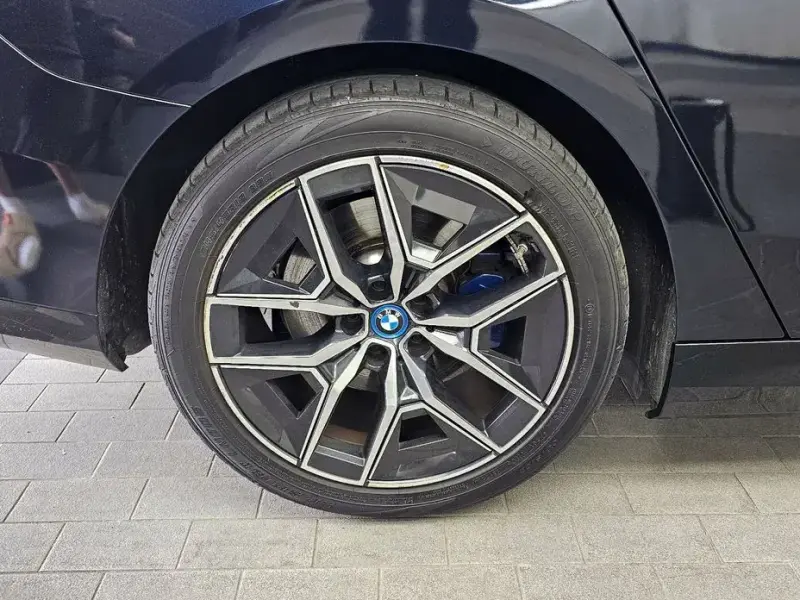 2024 BMW i5 с пробегом 88 611 км