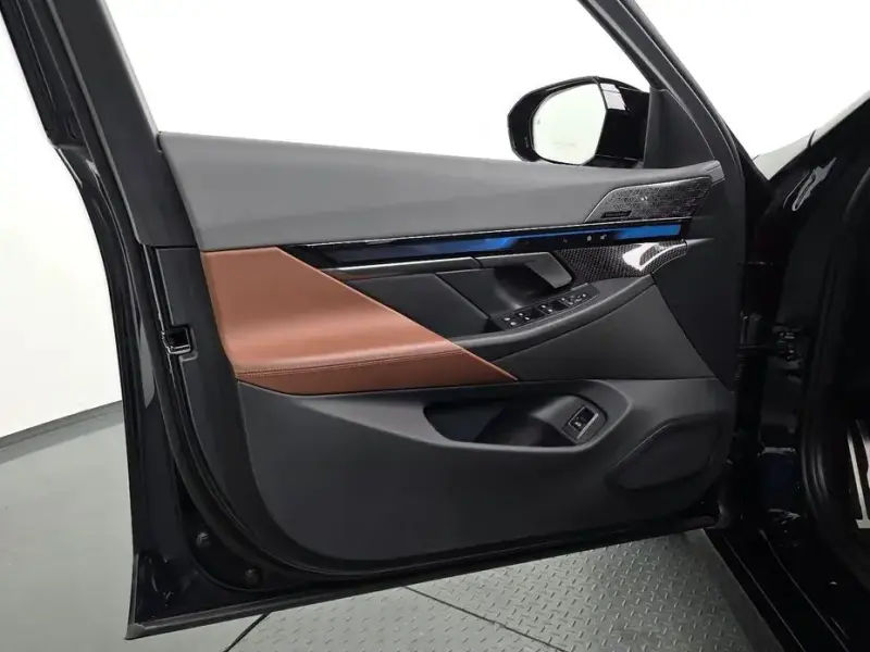2023 BMW i5 с пробегом 71 399 км