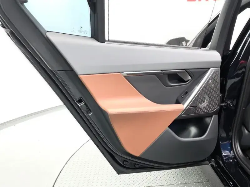 2023 BMW i5 с пробегом 71 399 км