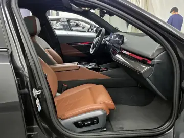 2023 BMW i5 с пробегом 41 159 км