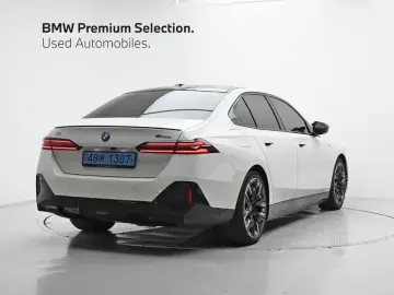 2023 BMW i5 с пробегом 34 105 км
