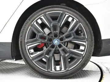 2023 BMW i5 с пробегом 34 105 км