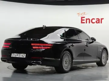 2023 Genesis G80 с пробегом 31 998 км