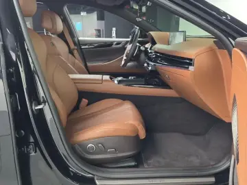 2023 Genesis G80 с пробегом 31 998 км