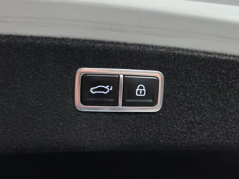 2023 Genesis G80 с пробегом 49 854 км