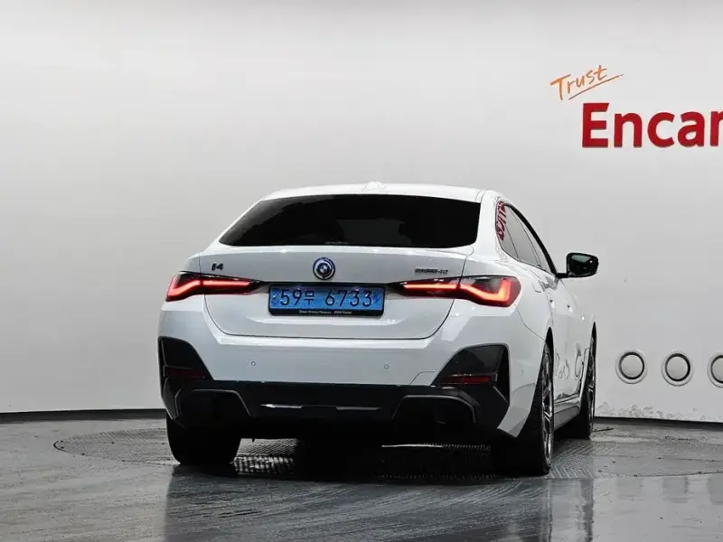 2022 BMW i4 с пробегом 62 461 км