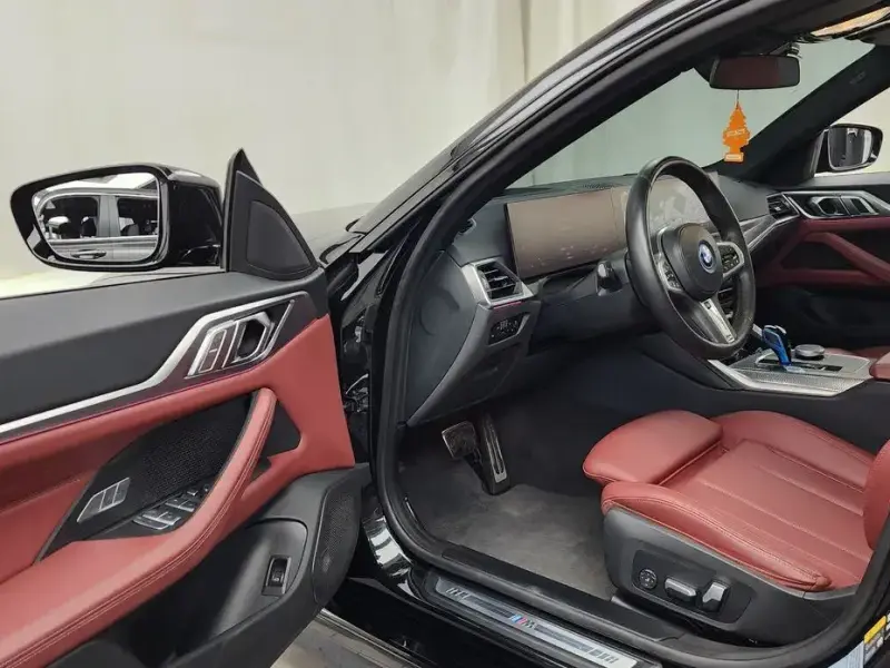2022 BMW i4 с пробегом 68 060 км