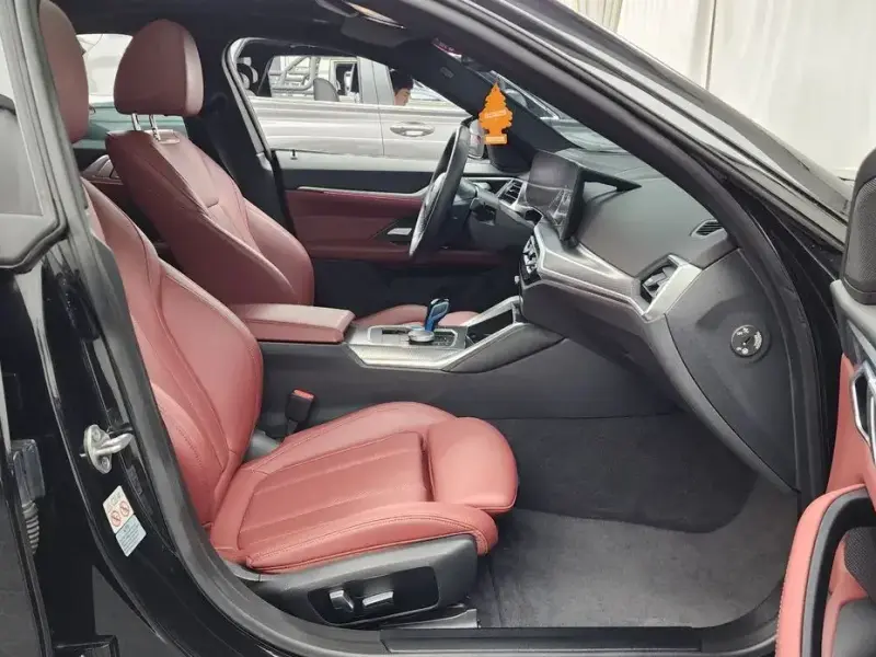 2022 BMW i4 с пробегом 68 060 км