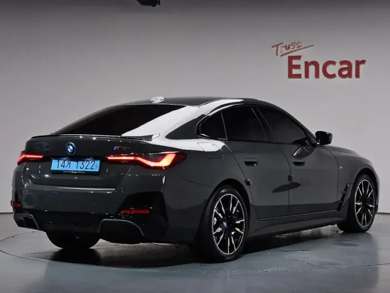 2024 BMW i4 с пробегом 36 983 км