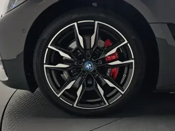 2024 BMW i4 с пробегом 36 983 км