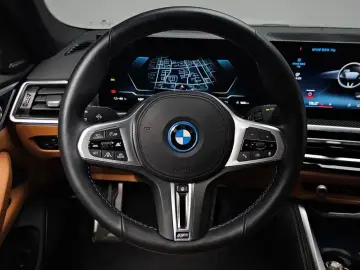2024 BMW i4 с пробегом 36 983 км