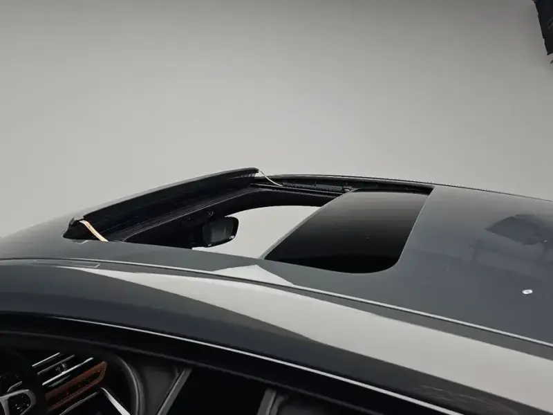 2024 BMW i4 с пробегом 36 983 км