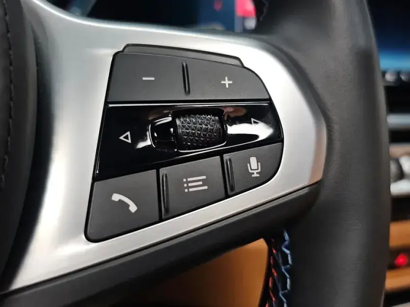 2024 BMW i4 с пробегом 36 983 км