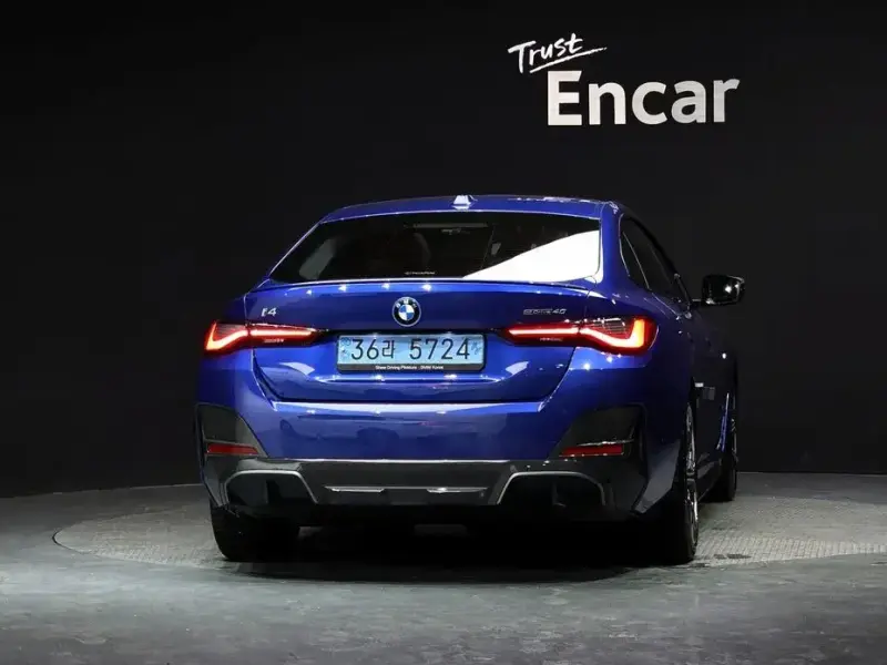 2022 BMW i4 с пробегом 34 378 км
