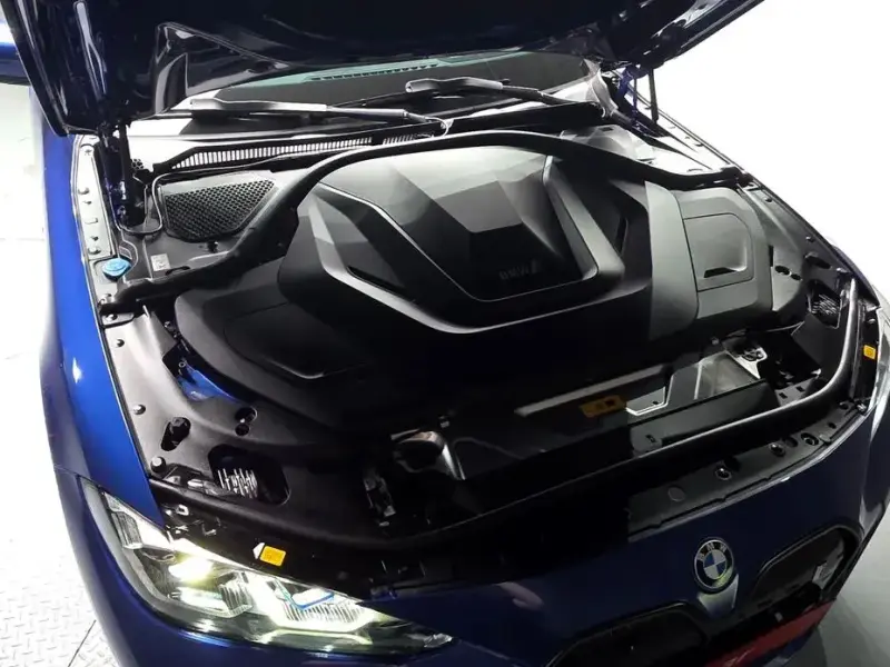 2022 BMW i4 с пробегом 34 378 км