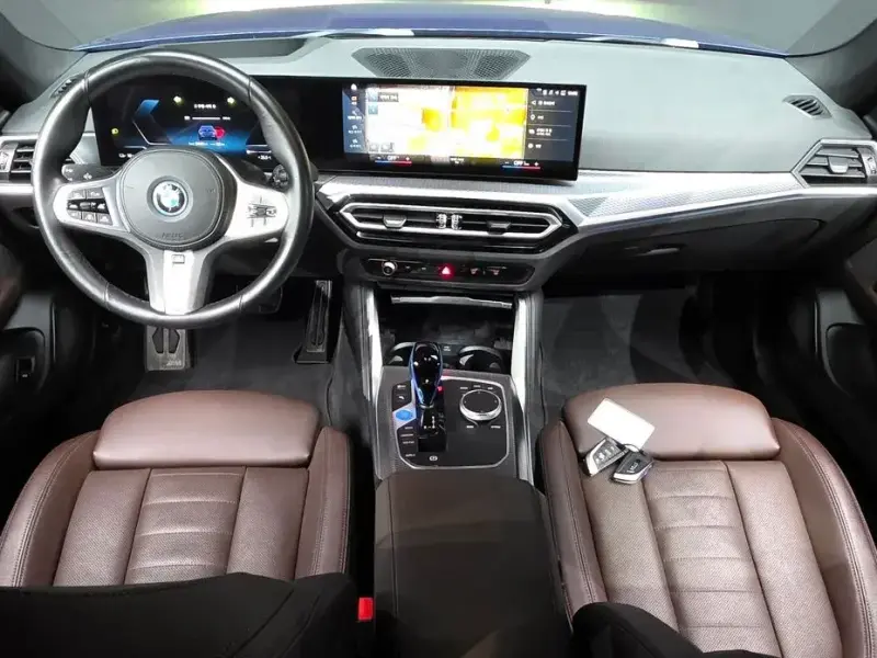2022 BMW i4 с пробегом 34 378 км