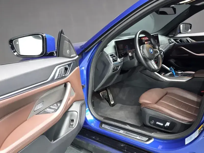 2022 BMW i4 с пробегом 34 378 км