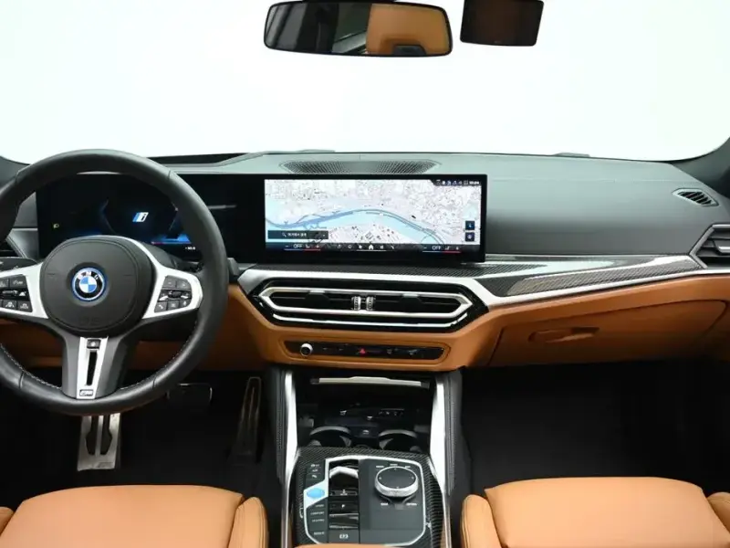 2024 BMW i4 с пробегом 10 358 км