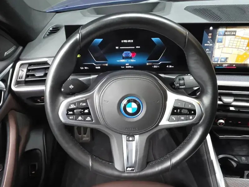 2022 BMW i4 с пробегом 34 378 км