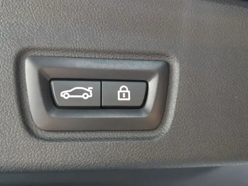 2022 BMW i4 с пробегом 34 378 км