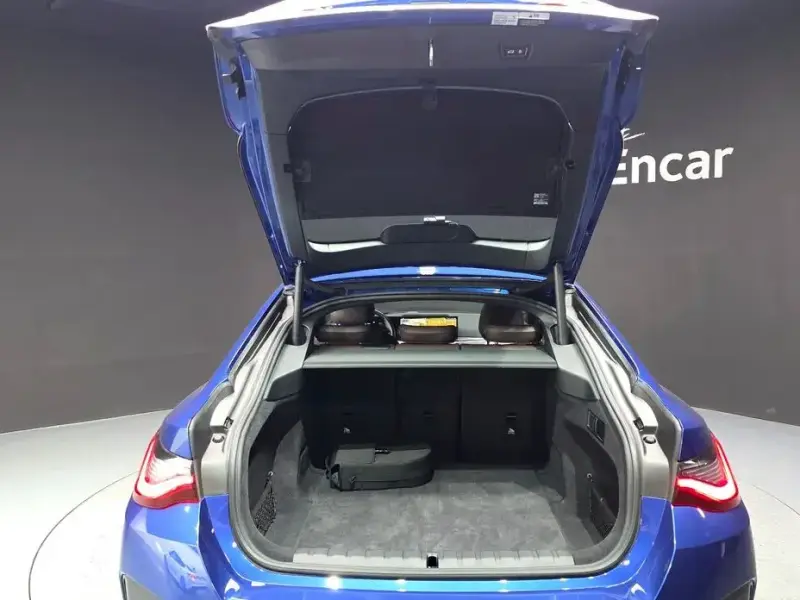 2022 BMW i4 с пробегом 34 378 км