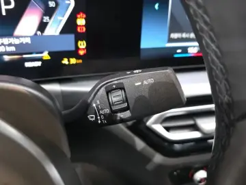 2022 BMW i4 с пробегом 34 378 км