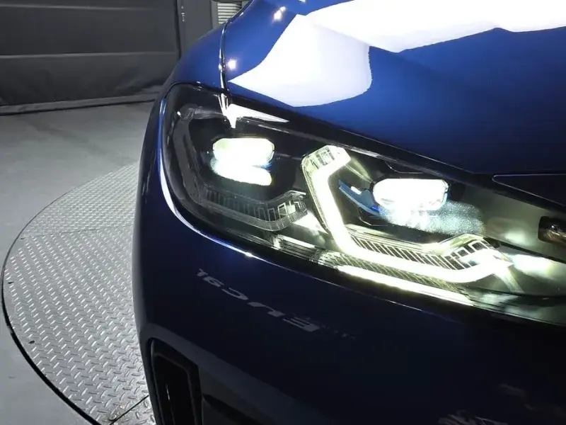 2022 BMW i4 с пробегом 34 378 км