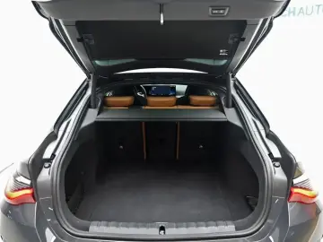 2024 BMW i4 с пробегом 10 358 км