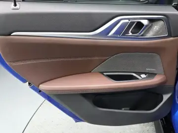 2022 BMW i4 с пробегом 34 378 км