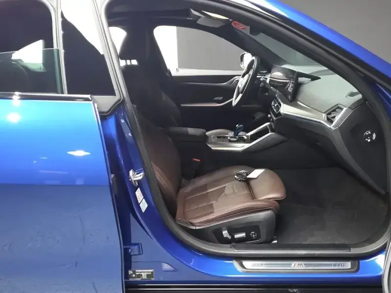 2022 BMW i4 с пробегом 34 378 км