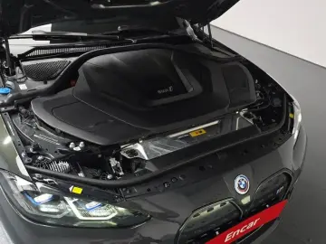 2024 BMW i4 с пробегом 90 880 км