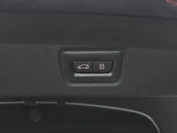 2024 BMW i4 с пробегом 90 880 км