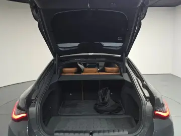 2024 BMW i4 с пробегом 90 880 км